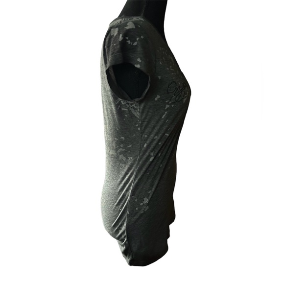 5/25$ ✨ Oxygen Tee’s - Picture 4 of 5